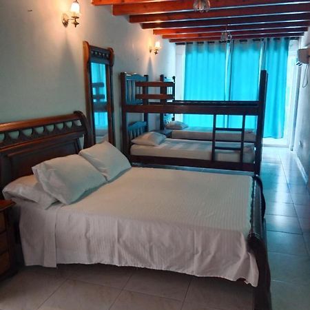 Habitaciones En Familia San Andres  Exterior photo